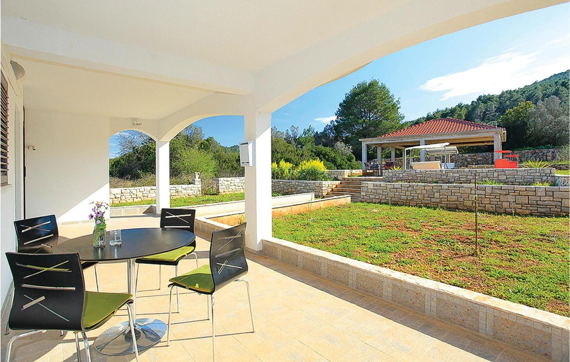 Four-Bedroom Holiday home Vela Luka 03 Bagian luar foto